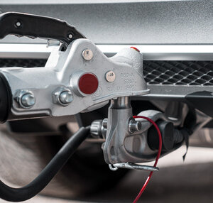 Trailer coupling of a car in coupled condition | © Humbaur GmbH